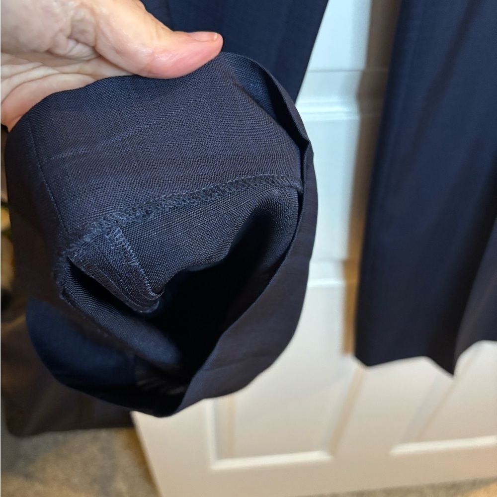 EUC Victoria Beckham Navy Women's Trousers textured viscose size 6 - Picture 11 of 11